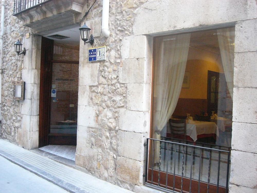 Fonda Mitja Hotel Torroella De Montgri Exterior photo